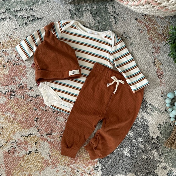 New Willow + Whimsy Baby Boy Organic 3-Piece Set Hat, Joggers Striped shirt 3-6m - Picture 13 of 16